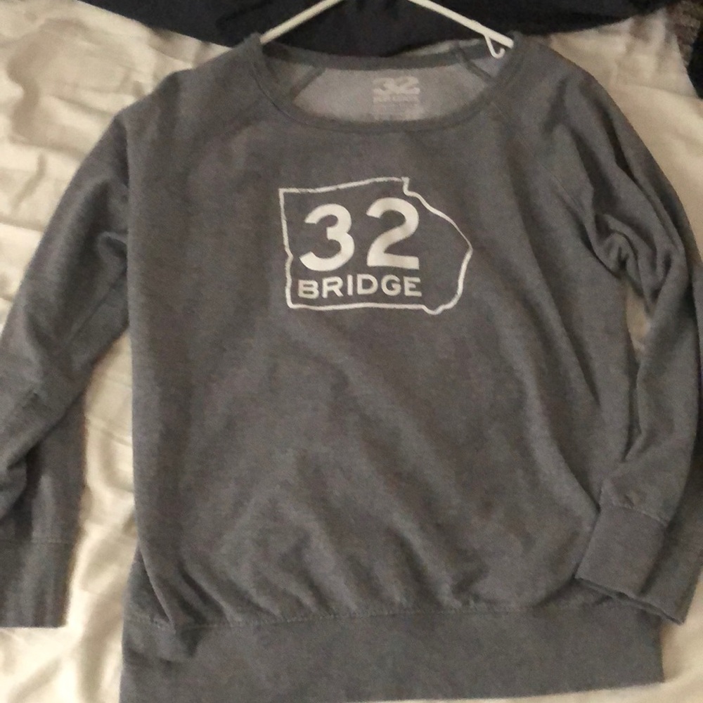 32 bridge sweater